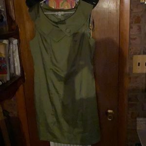 Green short sleeve dress